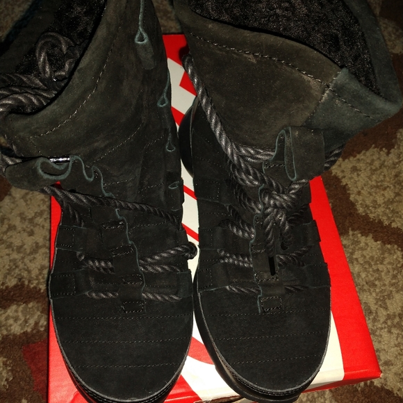 nike roshe one hi suede